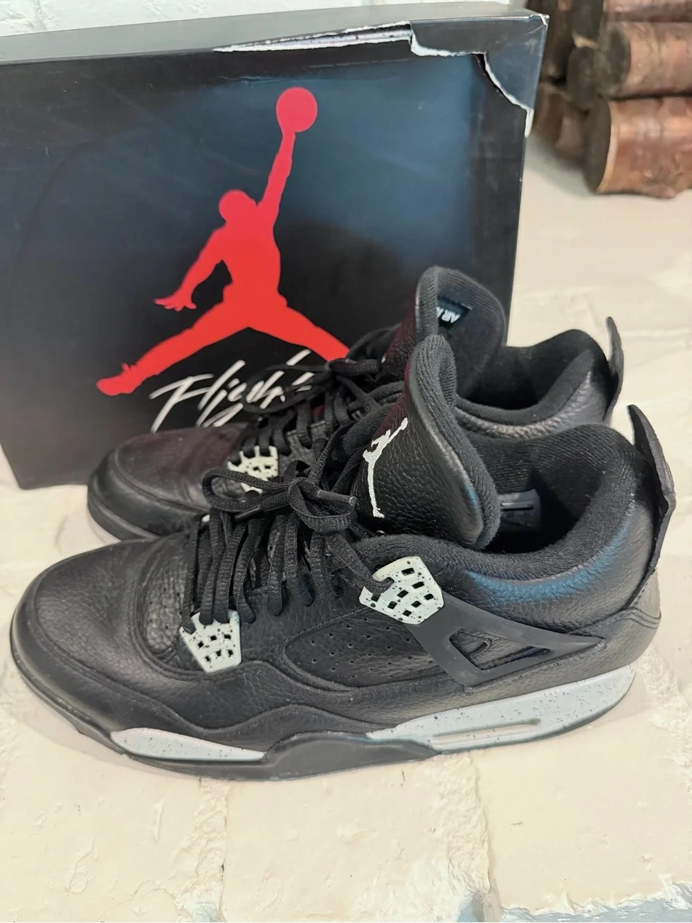 Air Jordan 4 Retro